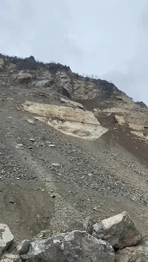 Artvin Şavşat Yolu Heyelan Nedeniyle Kapandı
