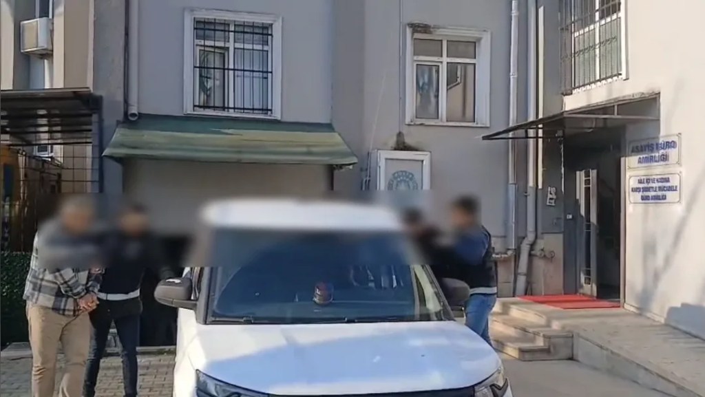 Büyükçekmece'de Uyuşturucu Operasyonu: Beş Kişi Gözaltında