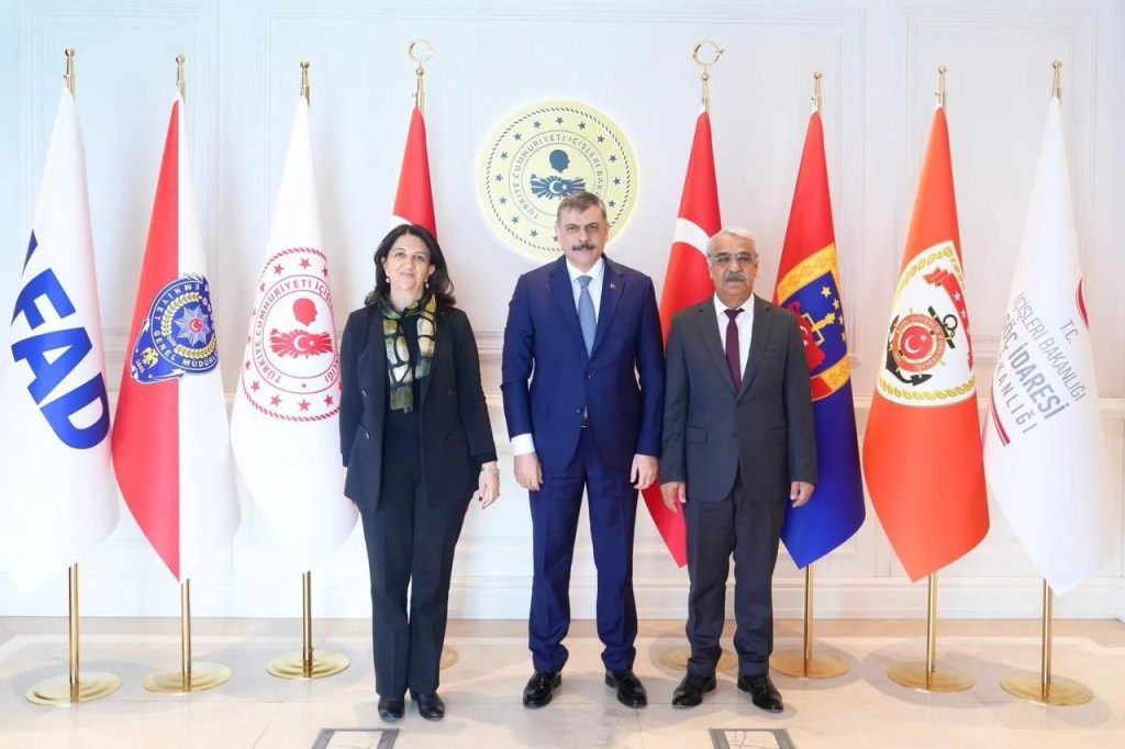 DEM Parti Heyeti Bakanlarla Kritik Görüşmelerde Bulundu