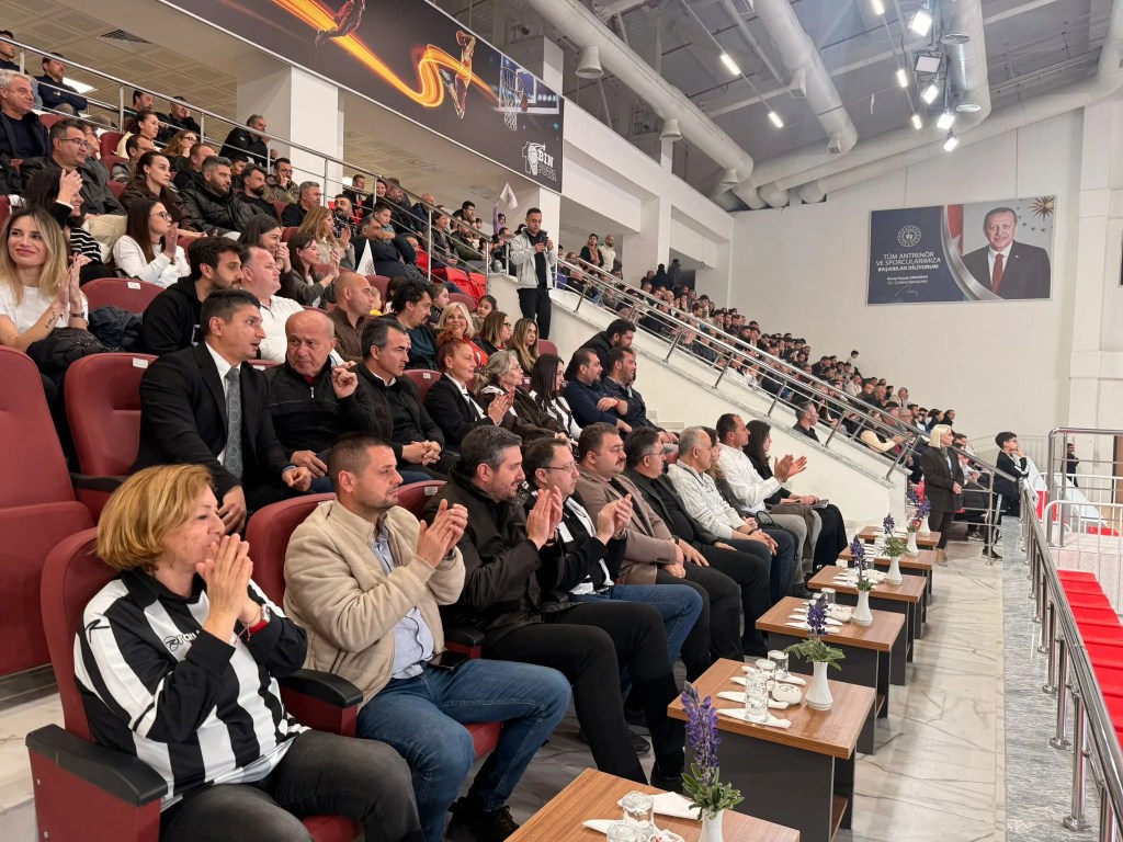 Marmaris'e Yeni Avrupa Standartlarında Spor Salonu Açıldı