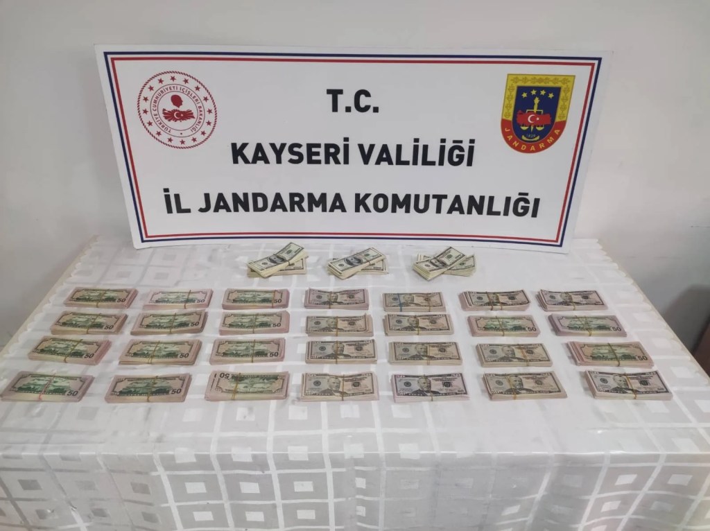 Kayseri'de Sahte Dolar Operasyonu: 192 Bin 250 Dolar Ele Geçirildi