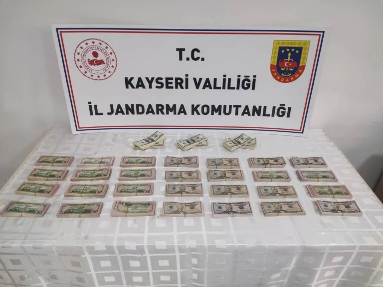 Kayseri'de Sahte Dolar Operasyonu: 192 Bin 250 Dolar Ele Geçirildi
