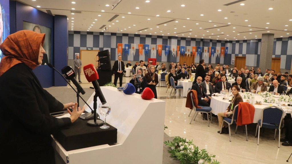 Özlem Zengin: Hukuk Ayaklar Altında, Güvenlik Arayışı Artıyor