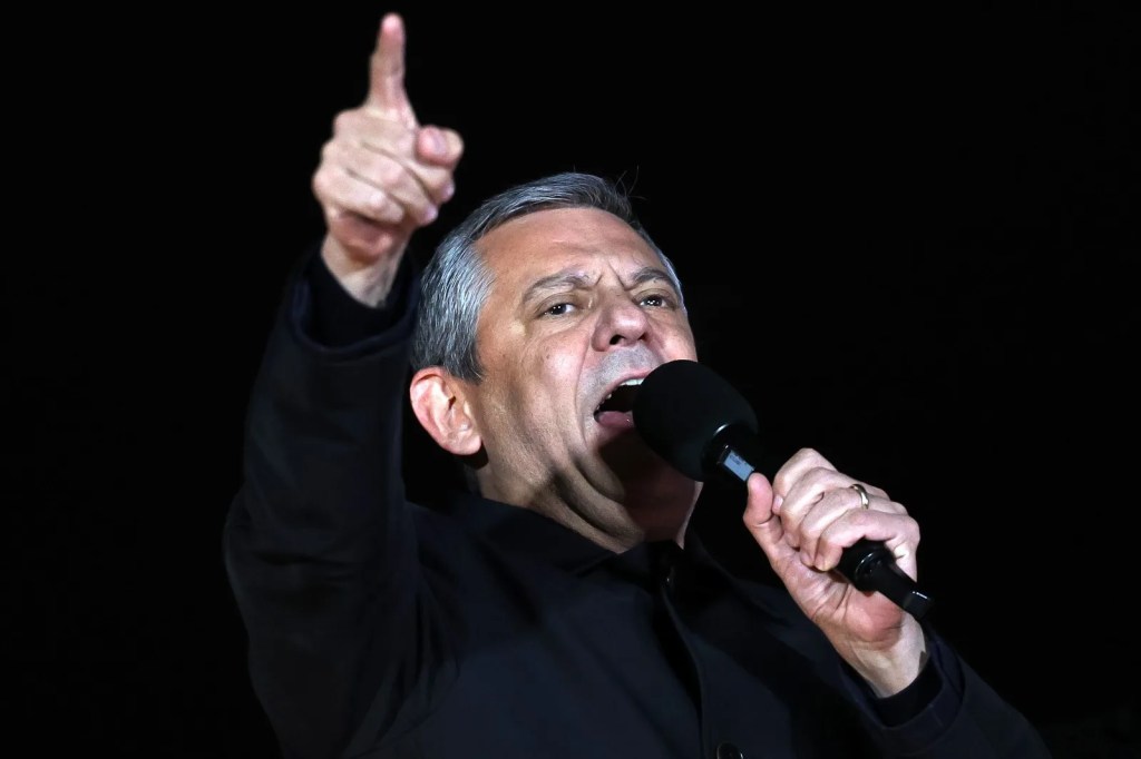 Özgür Özel'den Tanju Özcan'a Destek Mesajı