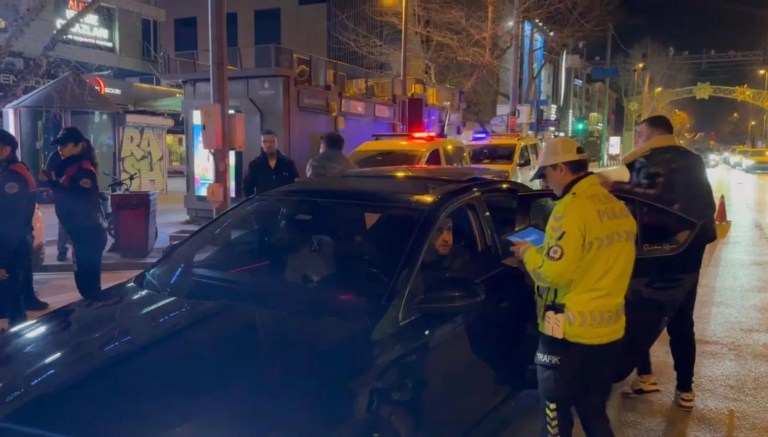 Kadıköy'de Trafik Denetiminde Makas Atan Sürücüye Ağır Ceza