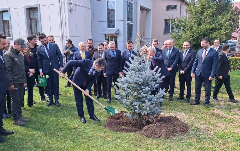 Bakan Yumaklı'dan Gübre ve Gıda Güvencesi Açıklaması