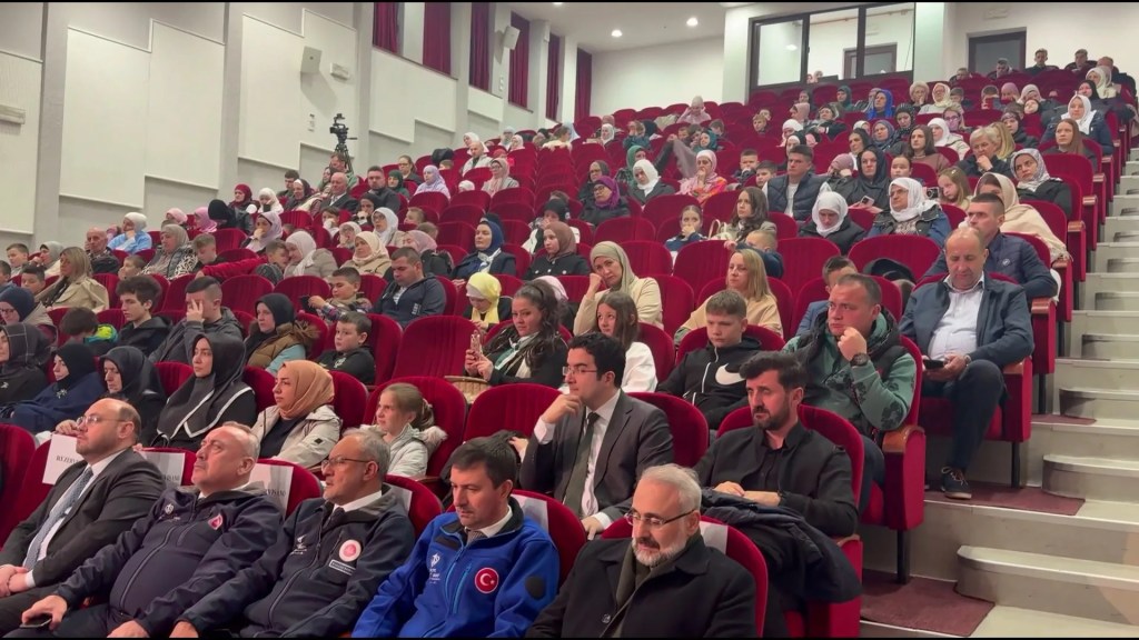 Erdoğan'ın Kitabı Boşnakça'ya Çevrildi ve Saraybosna'da Tanıtıldı