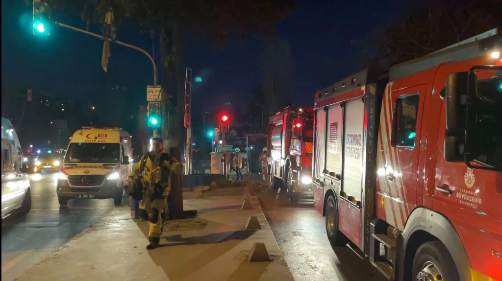 Baltalimanı Kemik Hastanesi'ndeki Yangın Kontrol Altına Alındı