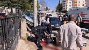 İnegöl'de El Freni Çekilmeyen Araç Kazaya Neden Oldu