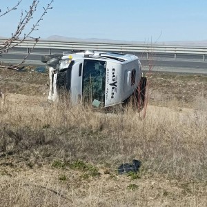 Afyonkarahisar'da Minibüse TIR Çarptı: 11 Yaralı
