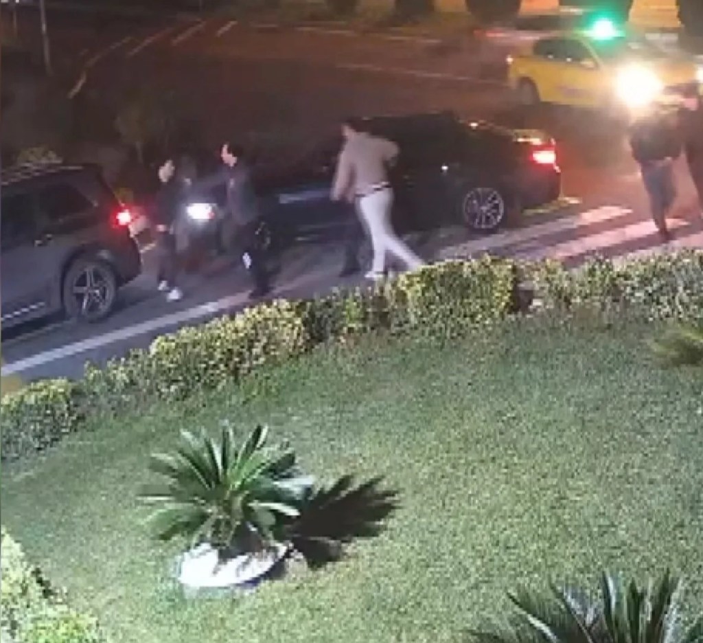 Beylikdüzü'nde Trafikte Silah Çekme Olayı