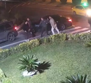 Beylikdüzü'nde Trafikte Silah Çekme Olayı