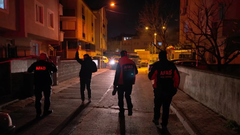 Bursa'da Gaz Kokusu Mahallede Paniğe Yol Açtı