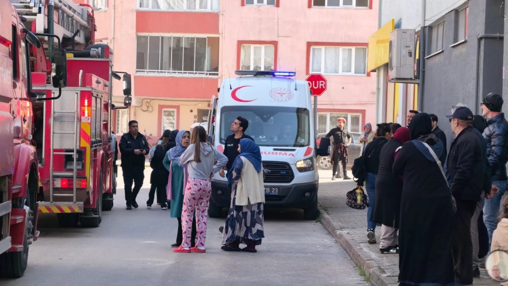 İnegöl'de Yemek Yangını Korkuttu
