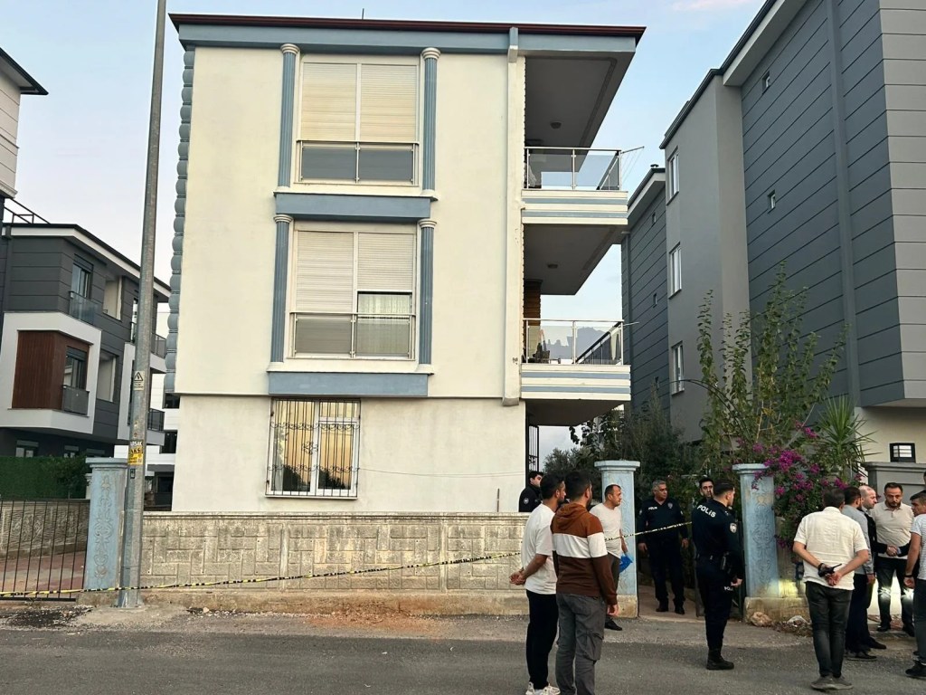 Antalya'da Polis Memuruna Üç Kez Ağırlaştırılmış Müebbet