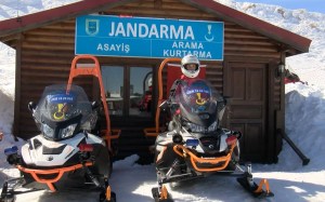 Uludağ'da Tatilcilerin Güvenliği Kadın Astsubaya Emanet