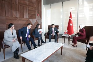 Bakan Göktaş ABD'de Moğolistanlı Mevkidaşıyla Buluştu