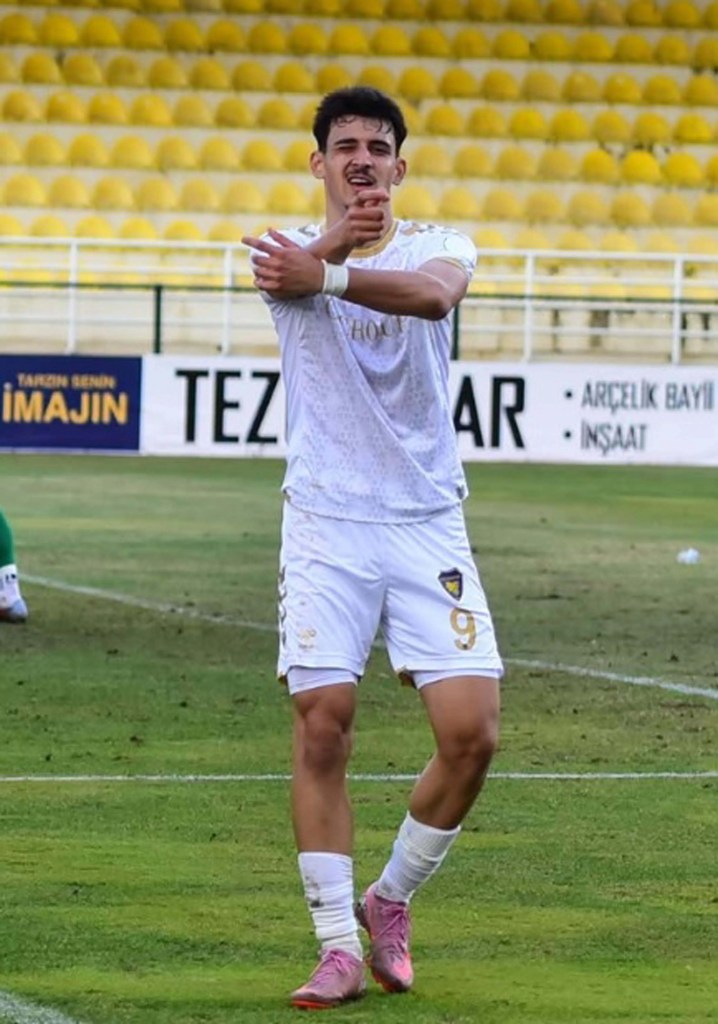 Taksi Şoförünün Oğlu Bucasporlu Futbolcu