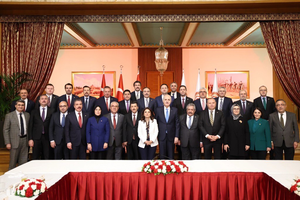 Kurtulmuş, Terörsüz Türkiye Komisyonu İftarda Buluştu