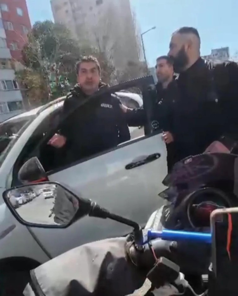 Esenyurt'ta Trafik Kavgası: Motokuryeye Sopa ile Saldırı