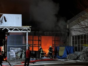 Kayseri'de Mobilya Atölyesinde Gece Yangını