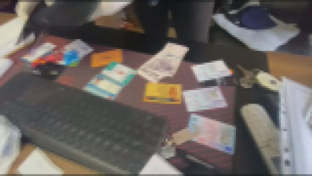 İstanbul'da Sahte İkamet İzni Operasyonu: 13 Kişi Gözaltında