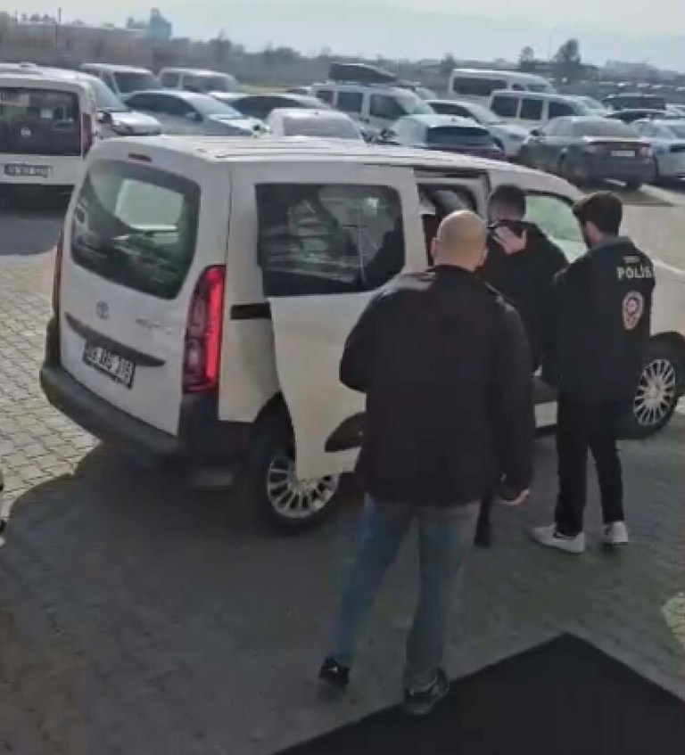 Aydın'da Ücret İadesi Dolandırıcılığında Tutuklama
