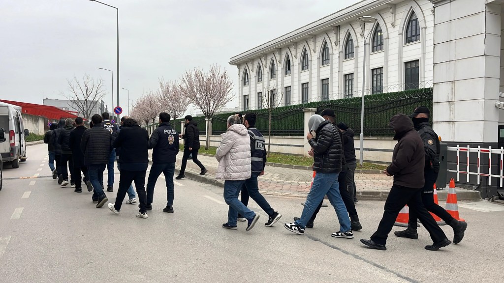 Kocaeli Merkezli Operasyonda 25 Şüpheli Adliyede