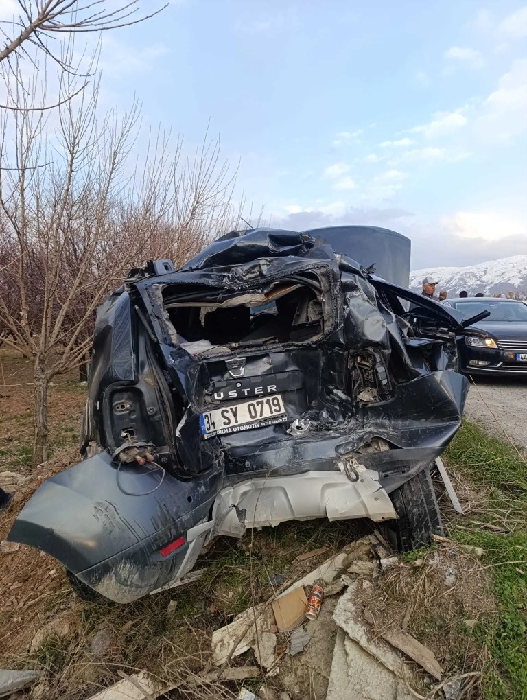 Malatya'da Kamyon ve Otomobil Çarpıştı: 1 Ölü, 1 Yaralı