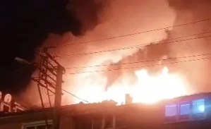 Bursa Osmangazi'de Metruk Binada Yangın Çıktı