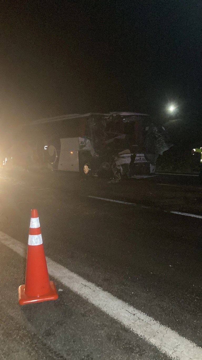 Ankara'da Yolcu Otobüsü Kazası: 1 Ölü, 15 Yaralı