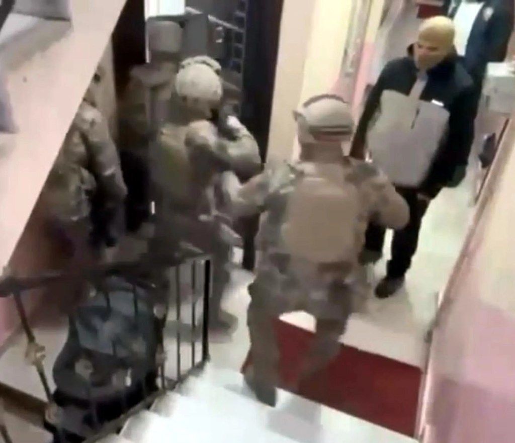 Ağrı Merkezli Operasyonda 65 Kişi Tutuklandı