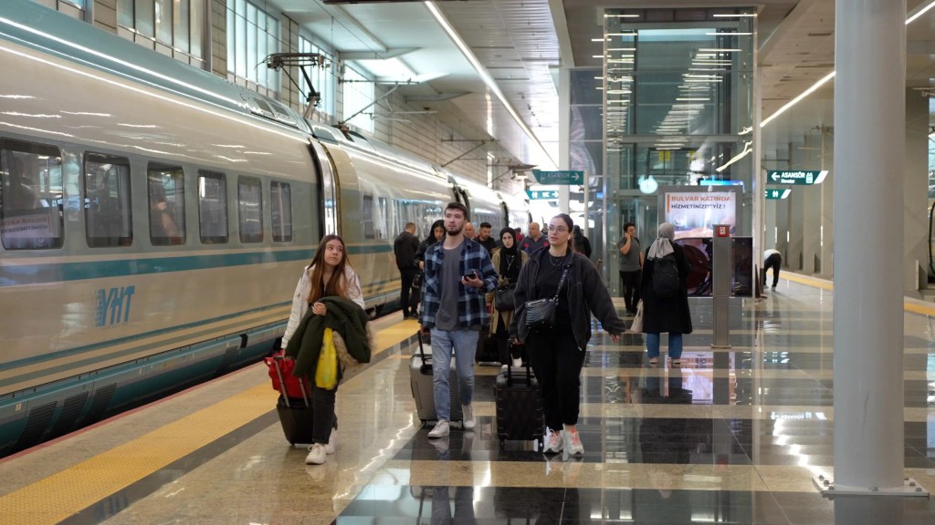 Yüksek hızlı trenlerle 110 milyon yolcu taşındı