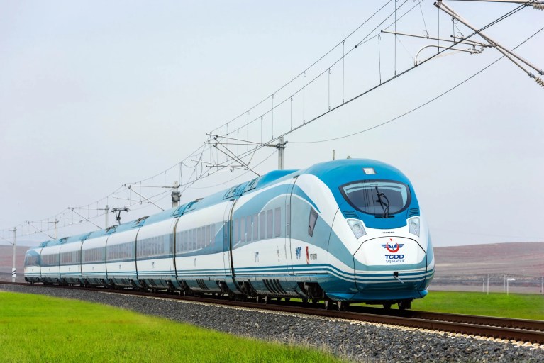 Yüksek hızlı trenlerle 110 milyon yolcu taşındı