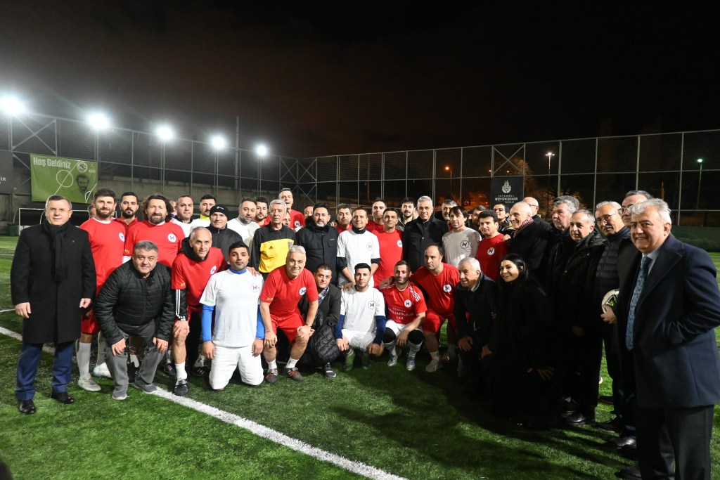 14 Mart Tıp Bayramı'nda Efsaneler Sahaya Çıktı