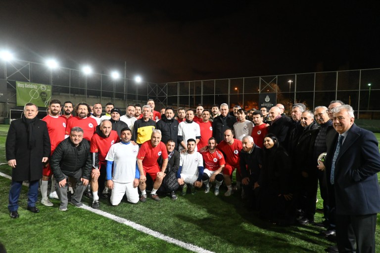 14 Mart Tıp Bayramı'nda Efsaneler Sahaya Çıktı