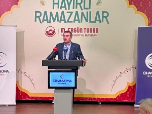 Bakan Tekin, İstanbul'da Sahur Meclisi'ne Katıldı
