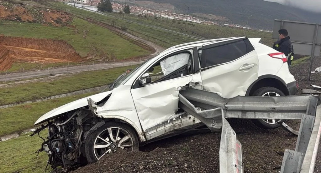 Nurdağı'nda Bariyer Kazası: 1 Ölü, 2 Yaralı