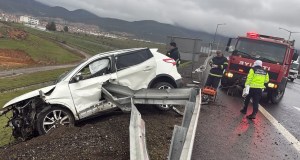 Nurdağı'nda Bariyer Kazası: 1 Ölü, 2 Yaralı