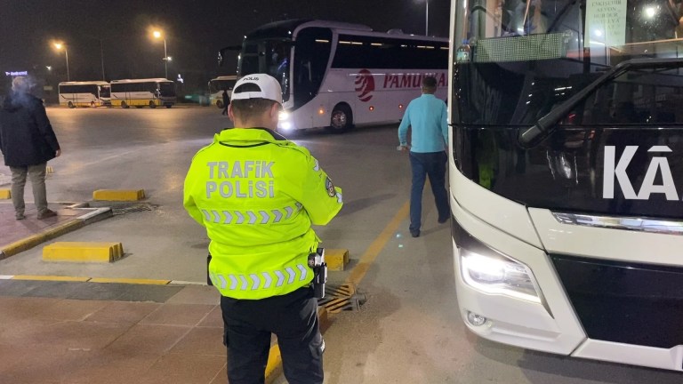 Bursa'da Bayram Öncesi Terminalde Trafik Denetimi