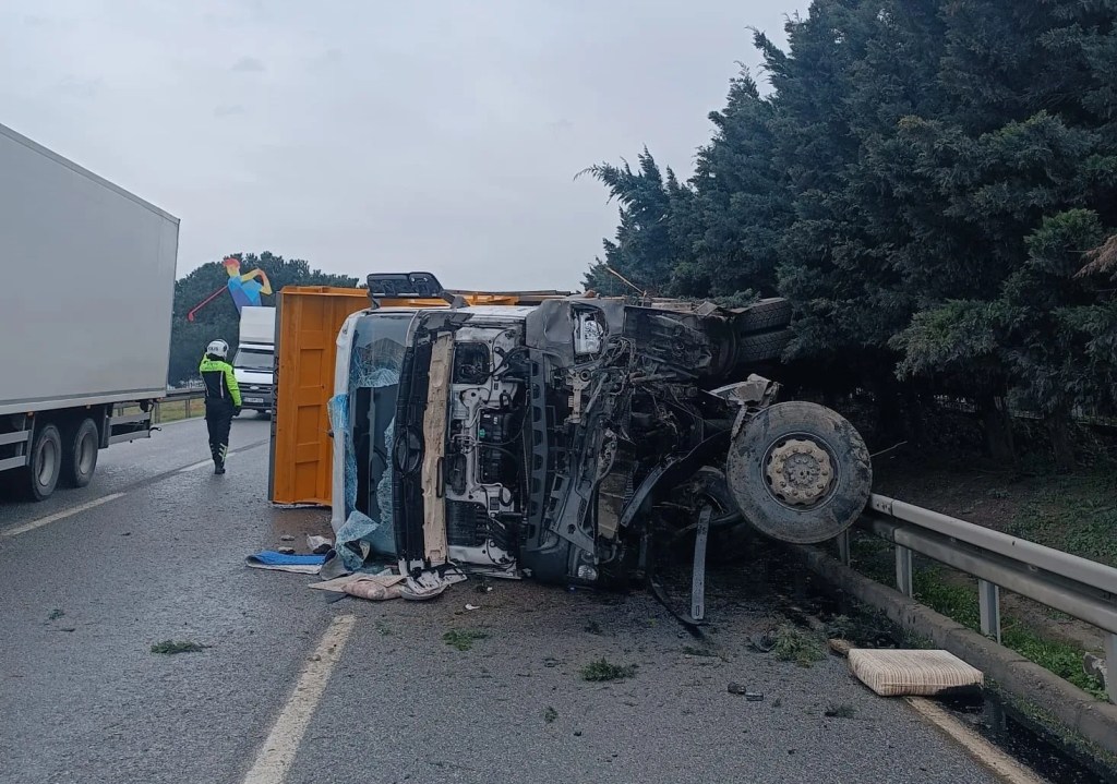 Samsun'da Kamyon Kazası: 1 Yaralı