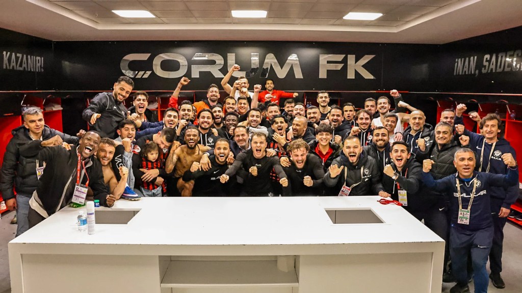 Arca Çorum FK, Esenler Erokspor'u 2-1 Yendi