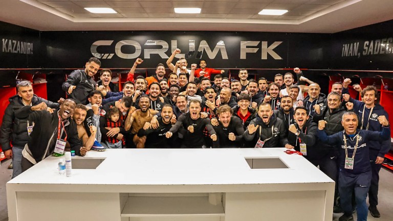 Arca Çorum FK, Esenler Erokspor'u 2-1 Yendi