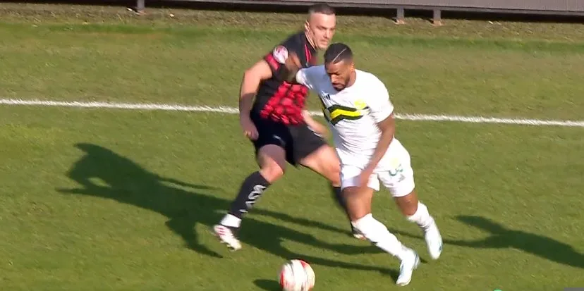 Arca Çorum FK, Esenler Erokspor'u 2-1 Yendi