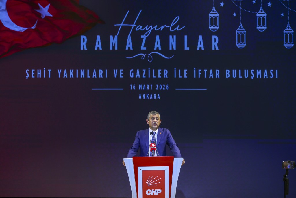 Özgür Özel: İlk Ayda 18 Kanunu Meclisten Geçireceğiz