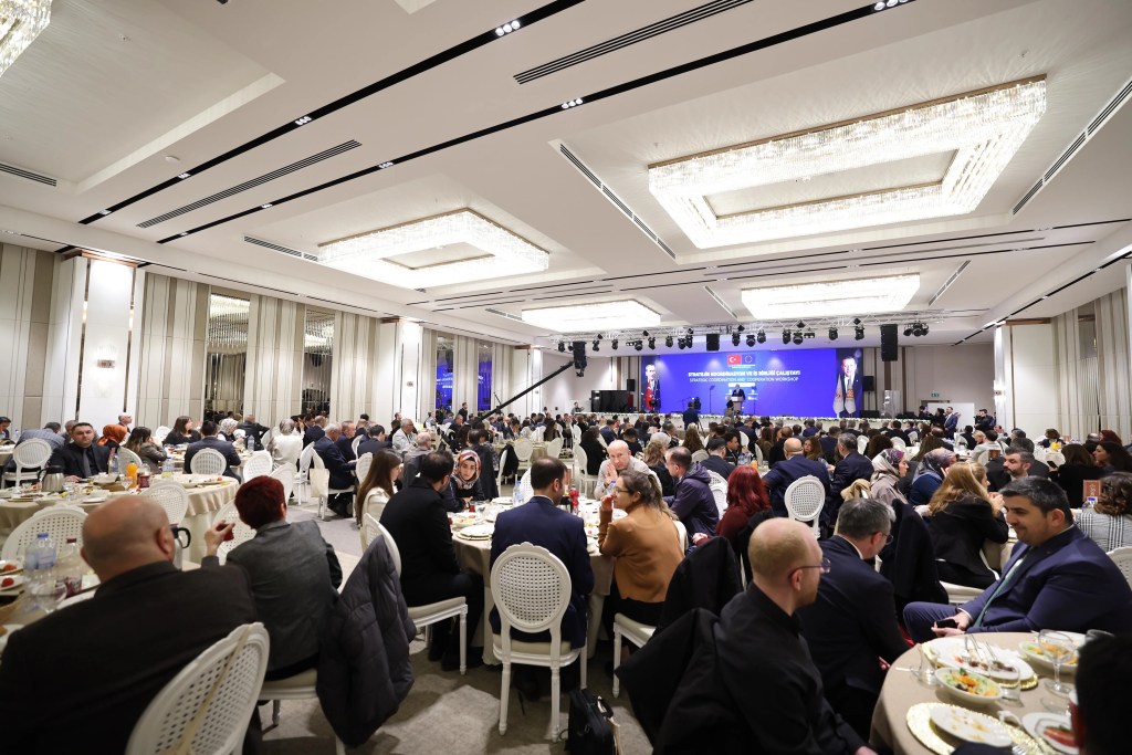 Bakan Işıkhan: 1200'ü aşkın proje ile önemli adımlar attık