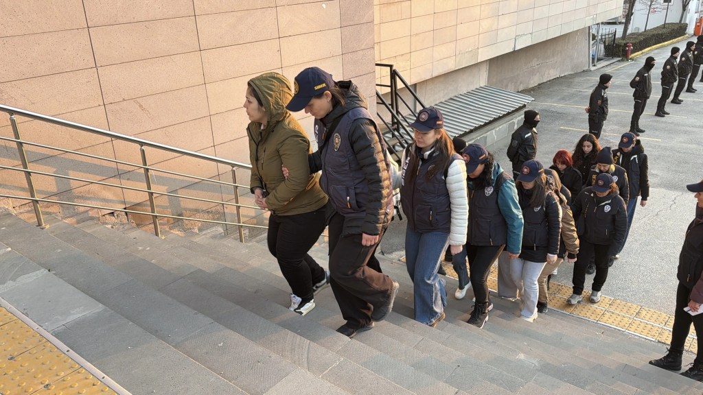 Eskişehir Merkezli Operasyonda 49 Şüpheli Adliyede