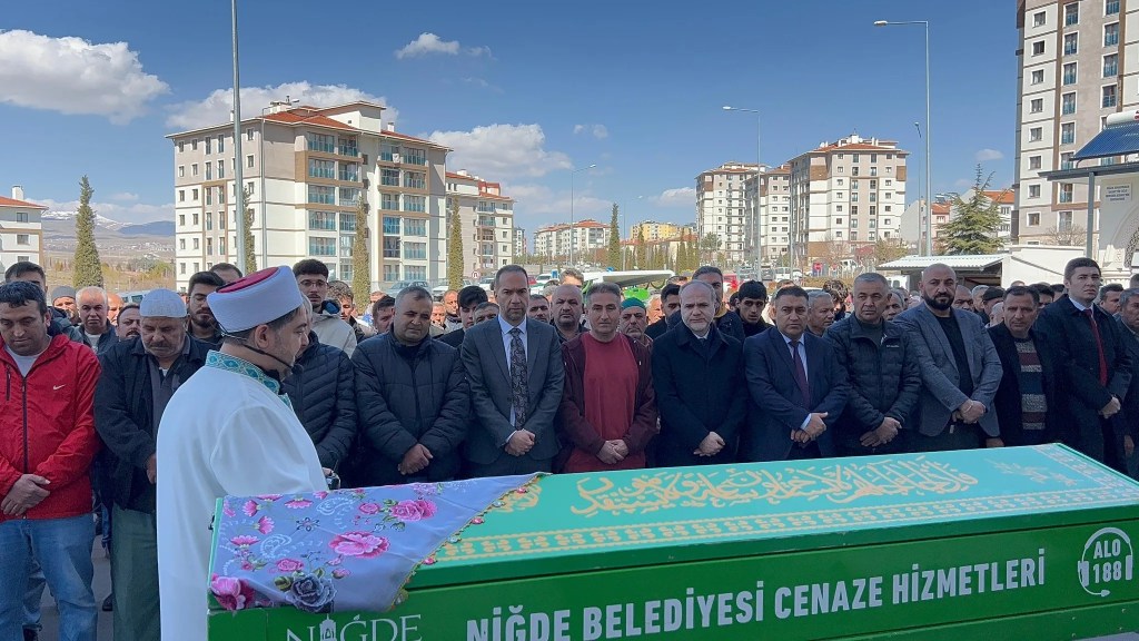 Niğde'de Kaza: Aleyna Nur Özcan Hayatını Kaybetti