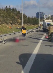 Eyüpsultan TEM Otoyolu'nda Zincirleme Kaza: 1 Ölü, 1 Yaralı