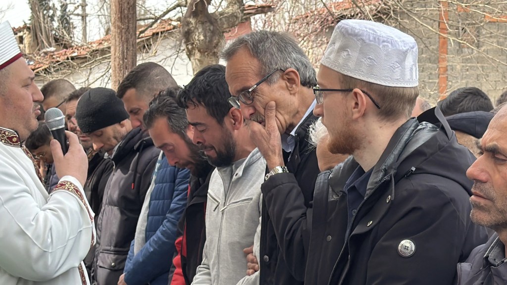 Eskişehir'de Motosiklet Kazasında Hayatını Kaybeden Genç Defnedildi